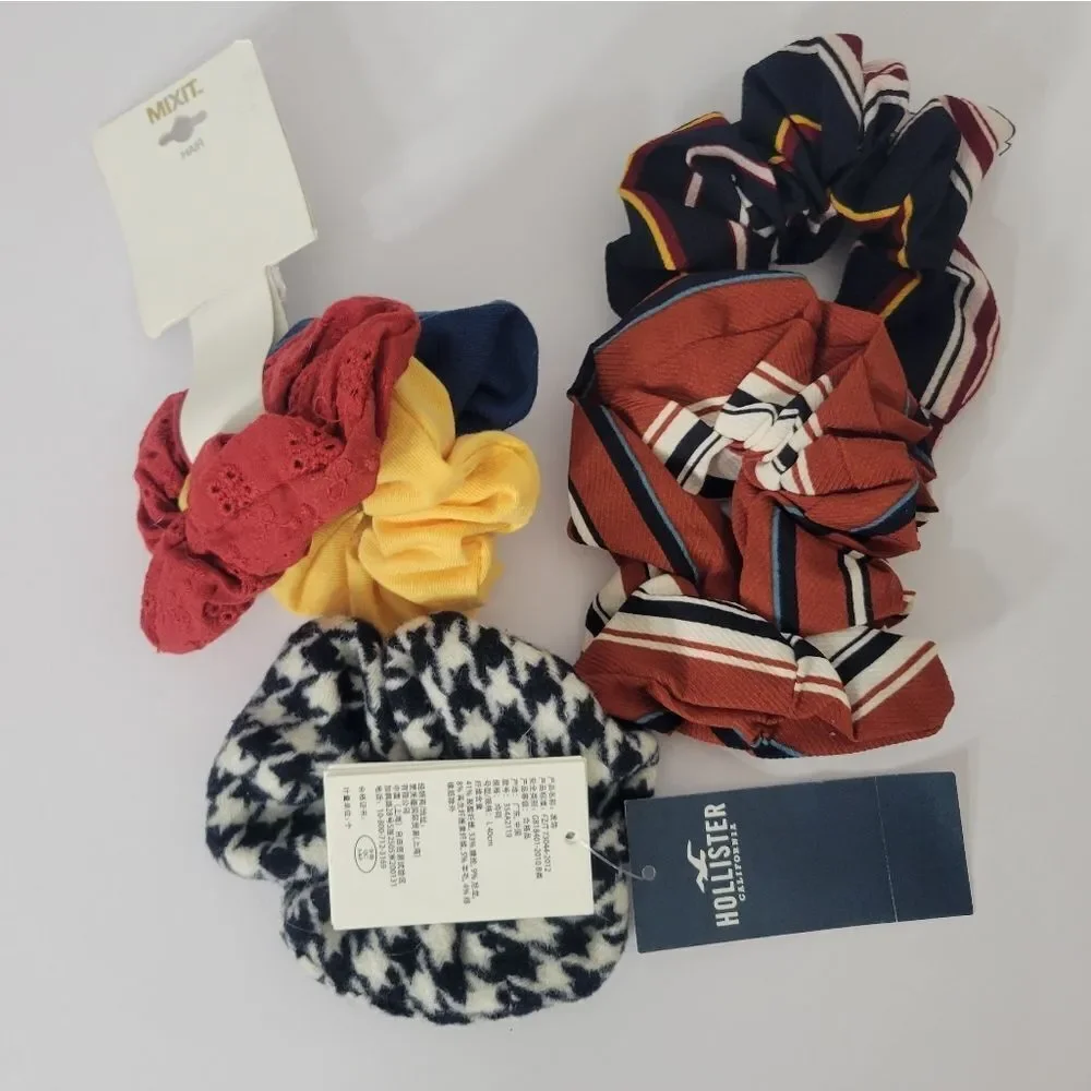 NWT bundle of hair scrunches